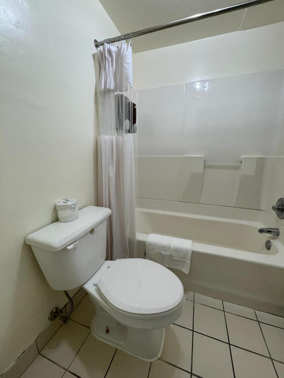 Valued Stay Aloha Madison Buitenkant foto